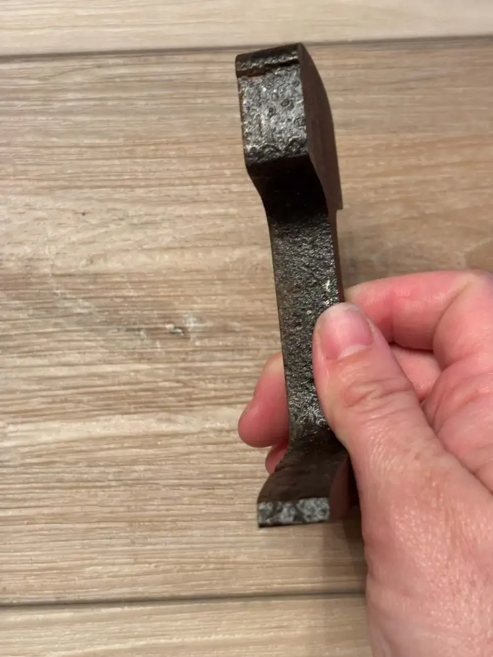 Unbranded solid cross